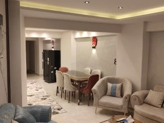شقة للبيع فى محمد نجيب الرئيسى خطوات للبحر