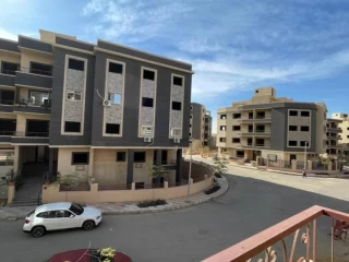 بجوار حي الاندلس و فندق the westin cairo شقة للبيع بالتقسيط