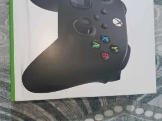 Xbox one series x controller and Xbox game