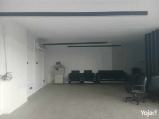 مكتب للايجار النزهه الجديده مدخل خاص مرخص ادارى مساحة ٢٠٠ م