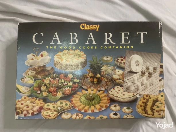 classy-cabaret-companion-set-big-0